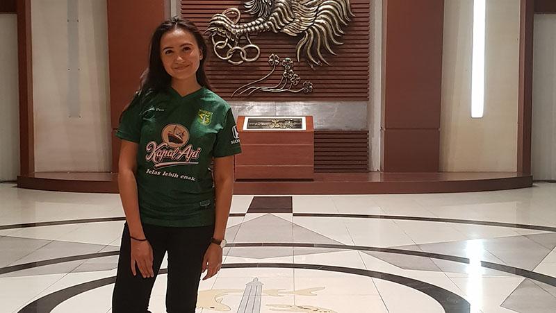 Isabella Angelita, Bonek Cantik yang Berkuliah di Jerman.