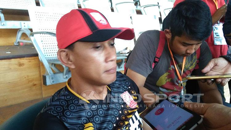 Widyantoro mengaku kecewa dengan sanksi yang diberikan Komdis PSSI kepadanya. Copyright: INDOSPORT/Ghozi El Fitra