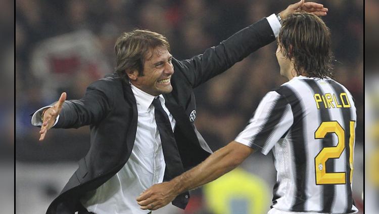 Antonio Conte (kiri) dan Andrea Pirlo saat masih bekerja sama di Juventus. Copyright: INDOSPORT