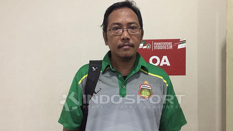 Sekretaris Bhayangkara FC, Rahmad Sumanjaya. Copyright: INDOSPORT/Muhammad Adi Yaksa