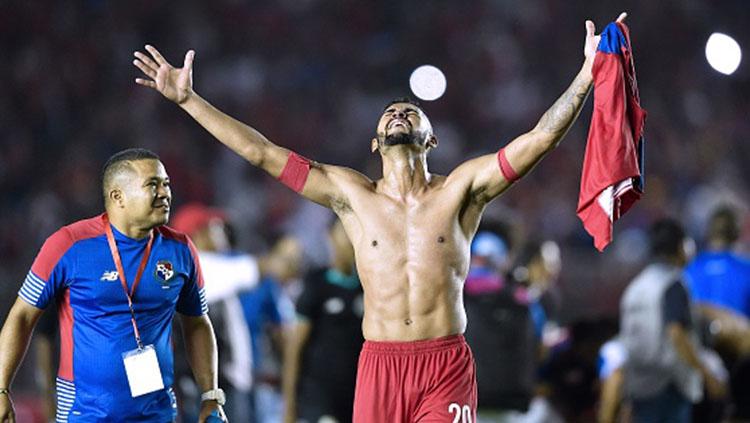 Pemain Panama, Anibal Godoy berselebrasi usai timnya dipastikan lolos ke Piala Dunia 2018. Copyright: INDOSPORT