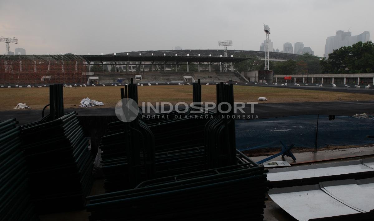 Stadion Madya sempat dinyatakan tidak layak dipergunakan untuk ajang Asian Games 2018 karena beberapa faktor.