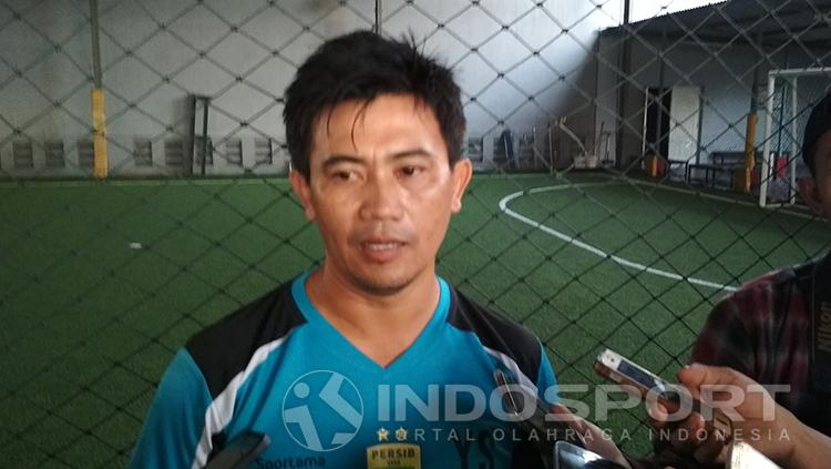Pelatih fisik Persib Bandung, Yaya Sunarya Copyright: Indosport/M Nur Basri