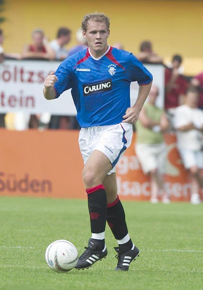 Bob Malcolm saat masih memperkuat Glasgow Rangers. Copyright: The Sun
