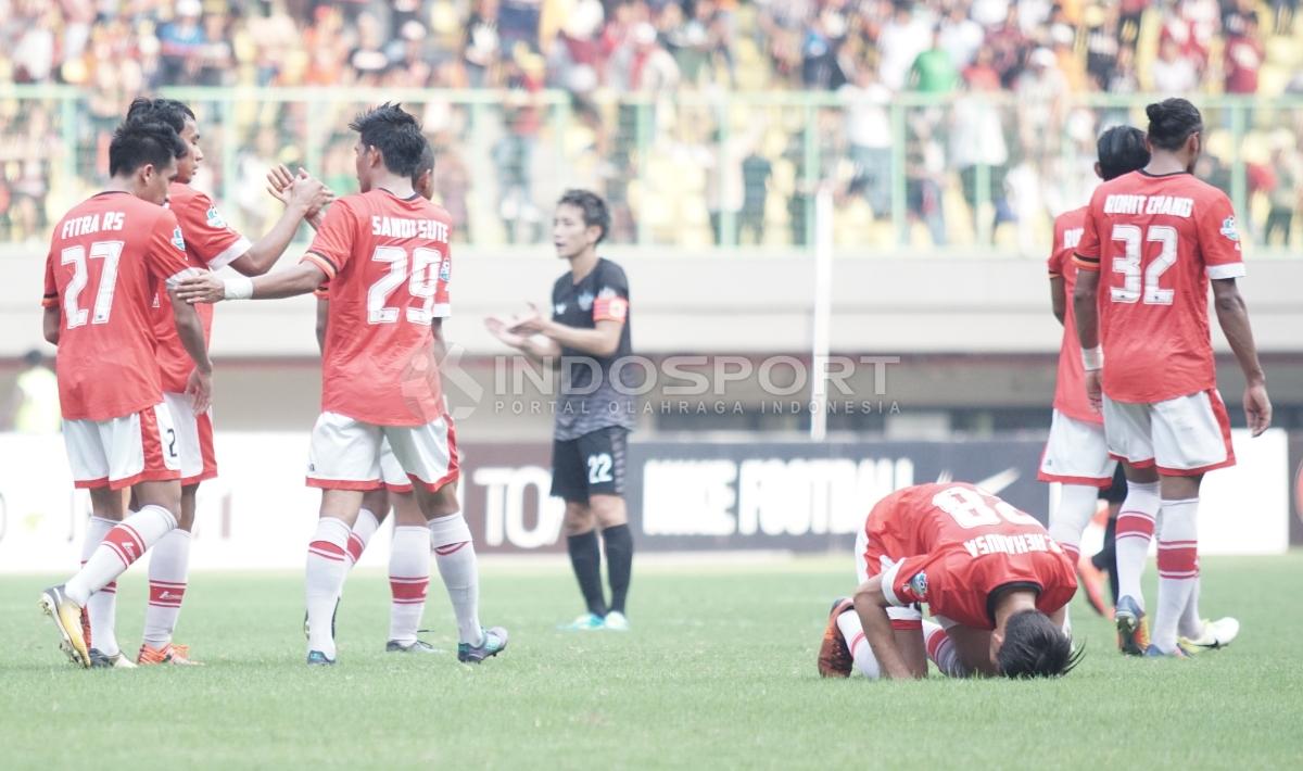 Selebrasi para pemain Persija Jakarta atas gol kedua yang dicetak Fitra Ridwan. Herry Ibrahim/INDOSPORT