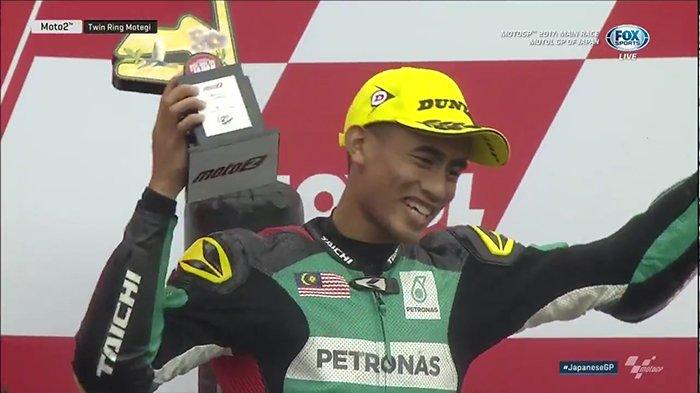 Hafizh saat naik podium di Moto2 Motegi Copyright: Fox Sport