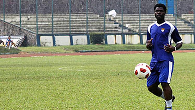 Etoga Romaric saat masih berseragam Persib Bandung. Copyright: Istimewa