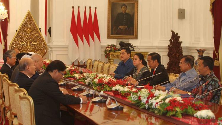 Kunjungan kehormatan Presiden OCA (Dewan Olimpiade Asia), Sheikh Ahmad Al Fahad Al Sabah ke Jakarta dan bertemu dengan Presiden RI, Joko Widodo serta Wapres, Jusuf Kalla. Copyright: INASGOC