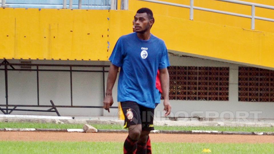 Pemain Sriwijaya FC, Marcho Maraudje. Copyright: muhammad effendi/Indosport.com
