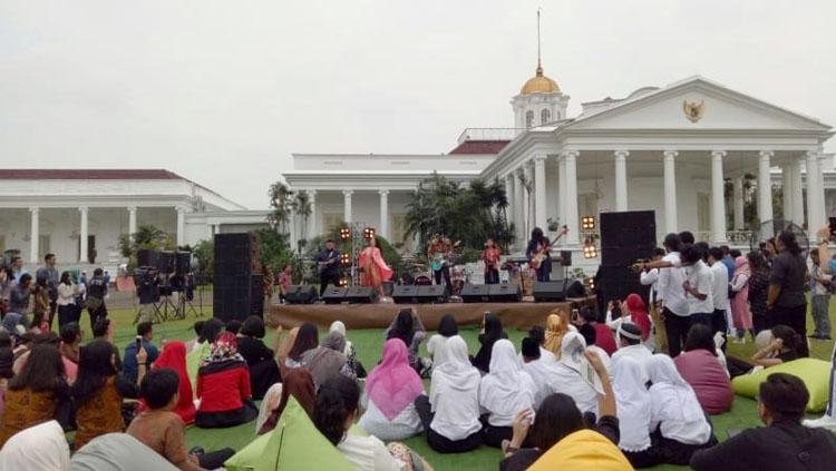Panggung musik dalam perayaan Hari Sumpah Pemuda di Istana Bogor.