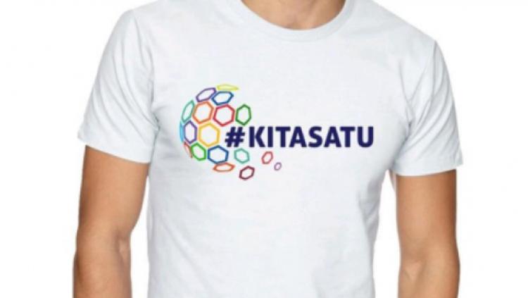 Kaus bertulisan #KITASATU. Copyright: Istimewa