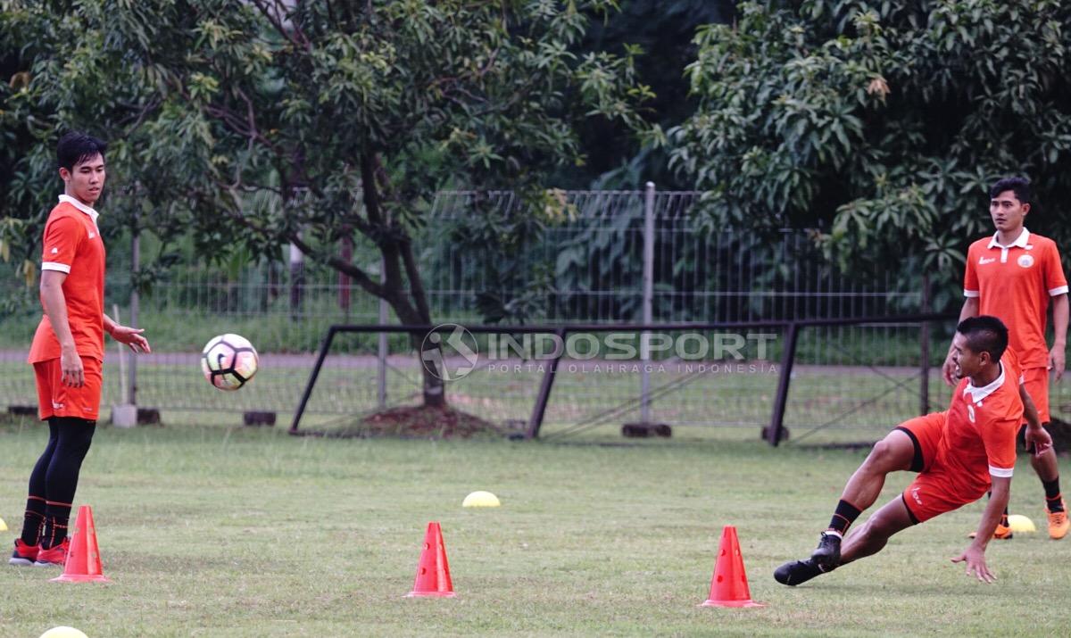 Latihan Persija Jakarta jelang melawan Persib Bandung.