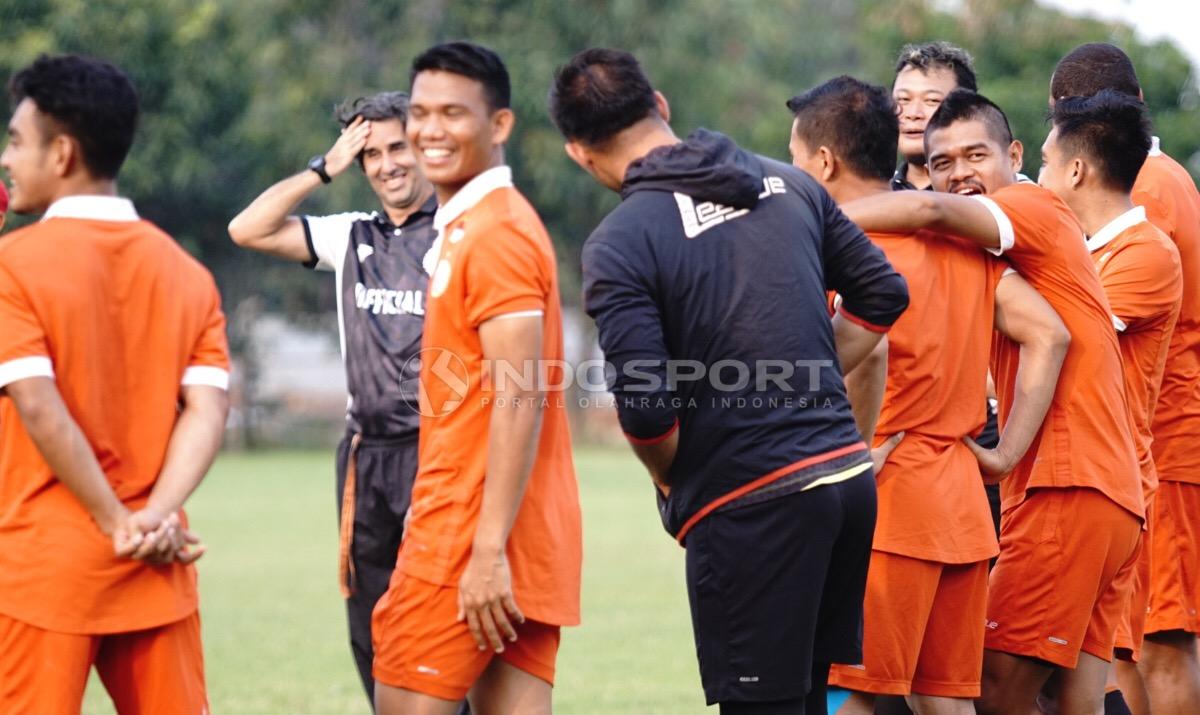 Latihan Persija Jakarta jelang melawan Persib Bandung.