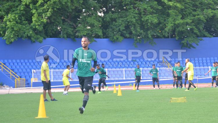 Nur Iskandar saat masih memperkuat Sriwijaya FC.