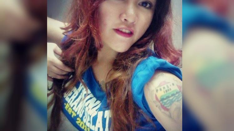 Bobotoh cantik Angel Rose, tato tubuhnya demi dukung Persib Copyright: Instagram