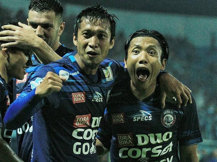 Selebrasi Pemain Arema Hantam Semen Padang 5-3. Copyright: wearemania.net