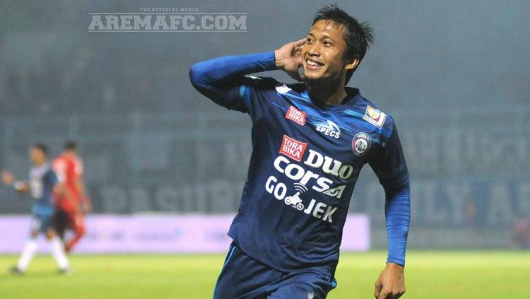 Selebrasi Arif Suyono saat mencetak gol dalam laga Arema FC vs Semen Padang. Copyright: Instagram/Arema Fc