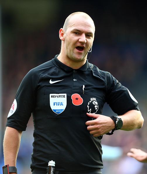 Wasit Bobby Madley. Copyright: INDOSPORT