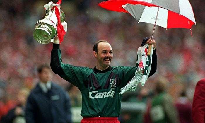 BRUCE GROBBELAAR kiper legendaris Liverpool Copyright: http://footyjokes.net