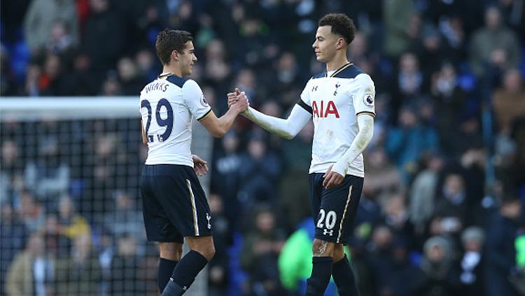 Pemain Tottenham Hotspur, Harry Winks dan Dele Alli.