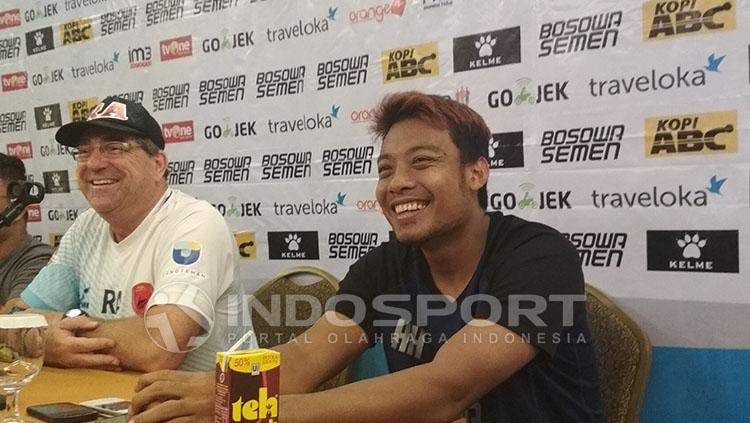 Hamka Hamzah siap redam ketajaman Comvalius. Copyright: Indosport/M Basri