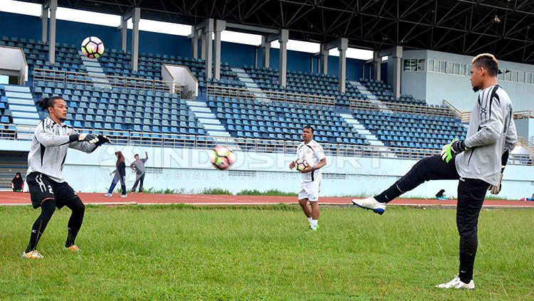 Jandi Eka Putra dan M Ridwan saat jalani latihan. Copyright: Taufik Hidayat/INDOSPORT