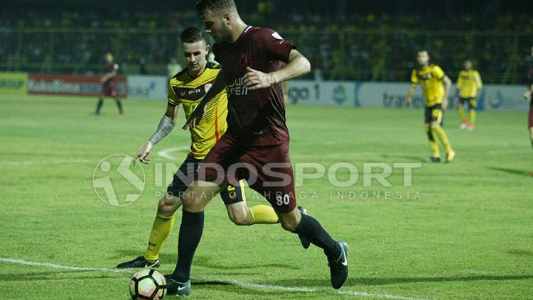 Willem Jan Pluim, pemain asing andalan PSM. Copyright: Indosport/M Nur Basri