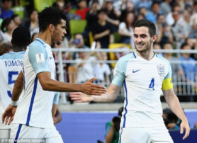 Dominic Solanke dan Lewis Cook saat membela Timnas Inggris U-21.