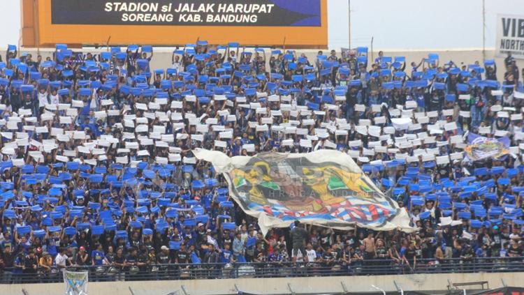 Koreografi Persib Bandung. Copyright: Arif Rahman/INDOSPORT