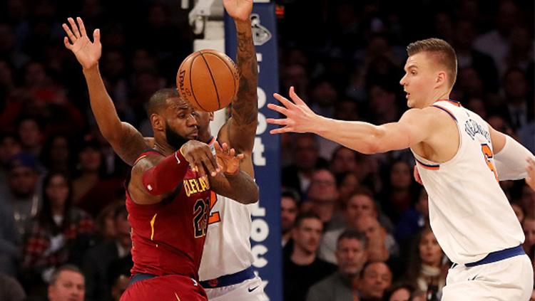New York Knicks vs Cleveland Cavaliers.