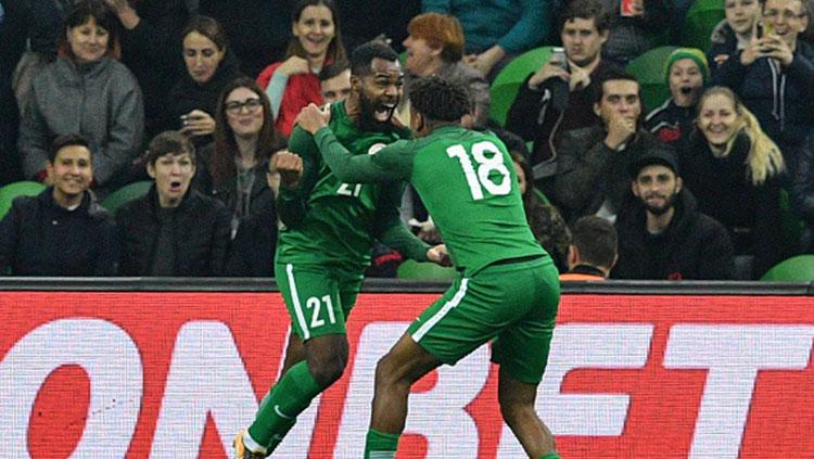 Pemain Timnas Nigeria berselebrasi usai cetak gol lawan Timnas Argentina.