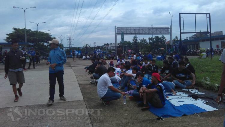 Suporter PSIS Semarang sudah siap menyaksikan tim kesayangannya berlaga. Copyright: Arif Rahman/INDOSPORT