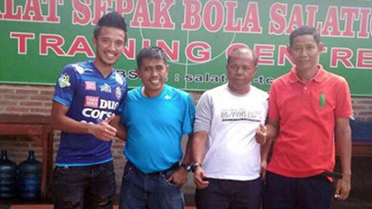 Bayu Pradana (kiri) dalam event kursus lisensi kepelatihan C AFC di Salatiga. Copyright: wearemania