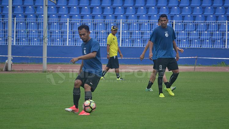 Sriwijaya FC saat jalani latihan. Copyright: Muhammad Effendi/INDOSPORT