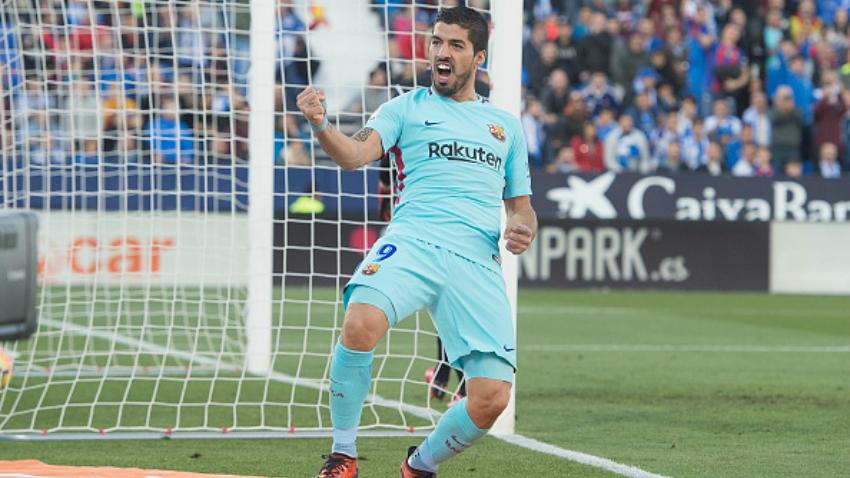 Luis Suarez merayakan gol keduanya ke gawang Leganes. Copyright: INDOSPORT