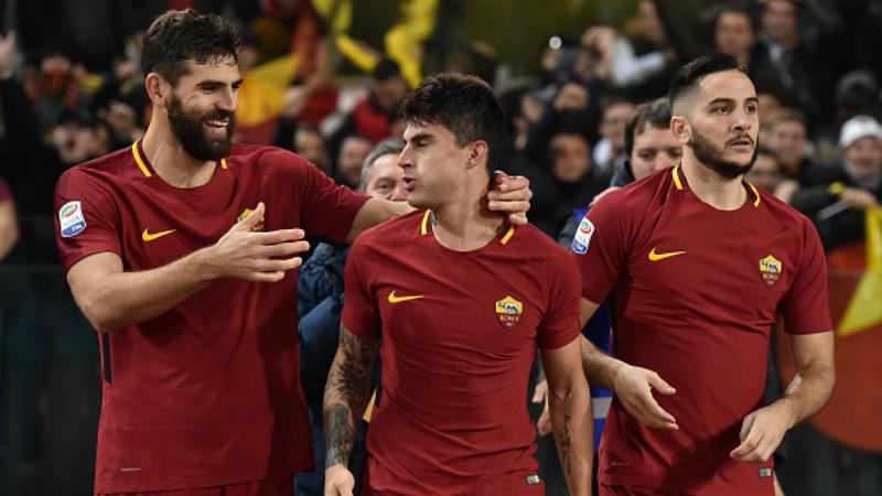 Selebrasi pemain AS Roma. Copyright: INDOSPORT