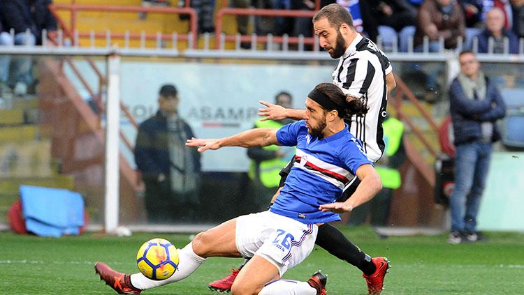 Gonzalo Higuain sempat mencetak gol yang kemudian dianulir. Copyright: Getty Images