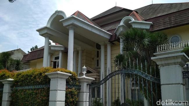 Rumah Setya Novanto Copyright: detik.com