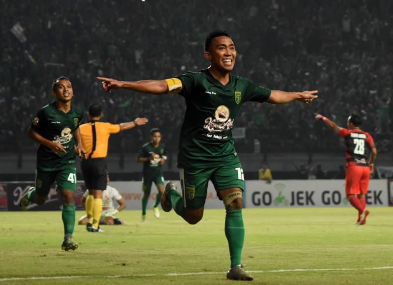 Gelandang Persebaya, Rendi Irawan. Copyright: Ngopibarengid