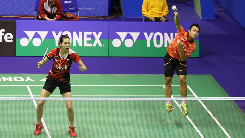 Hafiz Faisal dan Gloria Emanuelle Widjaja