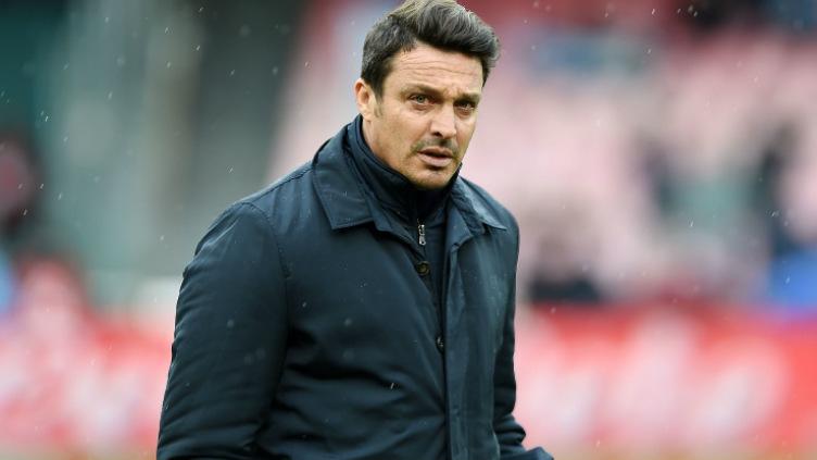 Mantan pemain bintang AC Milan, Massimo Oddo, resmi menjadi pelatih klub Serie B, Pescara.