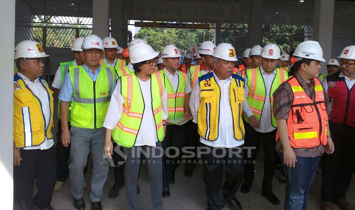 Kunjungan Menteri keuangan Sri Mulyani ke komplek Stadion Utama Gelora Bungkarno. Copyright: Muhammad Adiyaksa/INDOSPORT