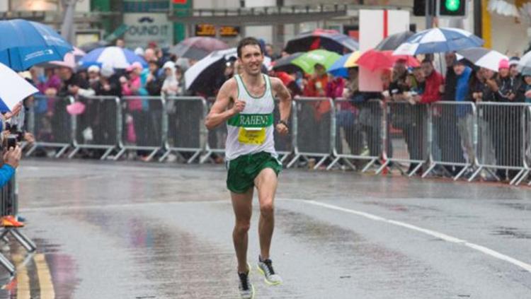 Pria Inggris, Daniel Clifford yang anaknya juga menderita penyakit langka, Trisomy 13. Copyright: irishtimes.com