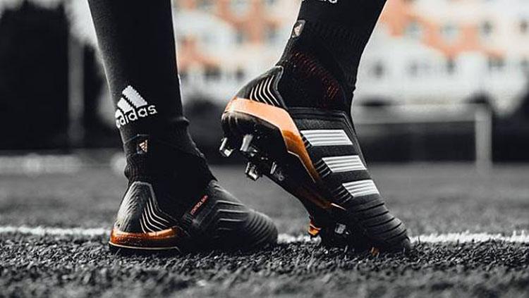 sepatu bola adidas predator 18