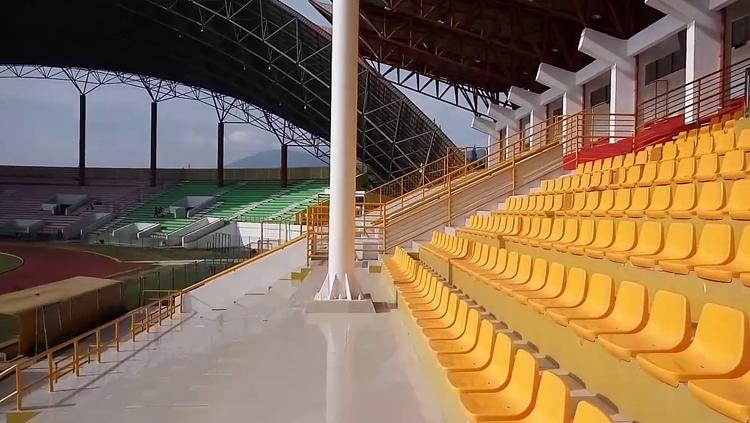 Tribun penonton Stadion Harapan Bangsa. Copyright: YouTube