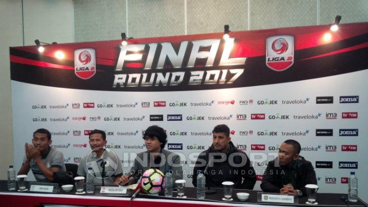 Konferensi pers pertandingan Persebaya vs PMS Medan Copyright: INDOSPORT/Arif Rahman