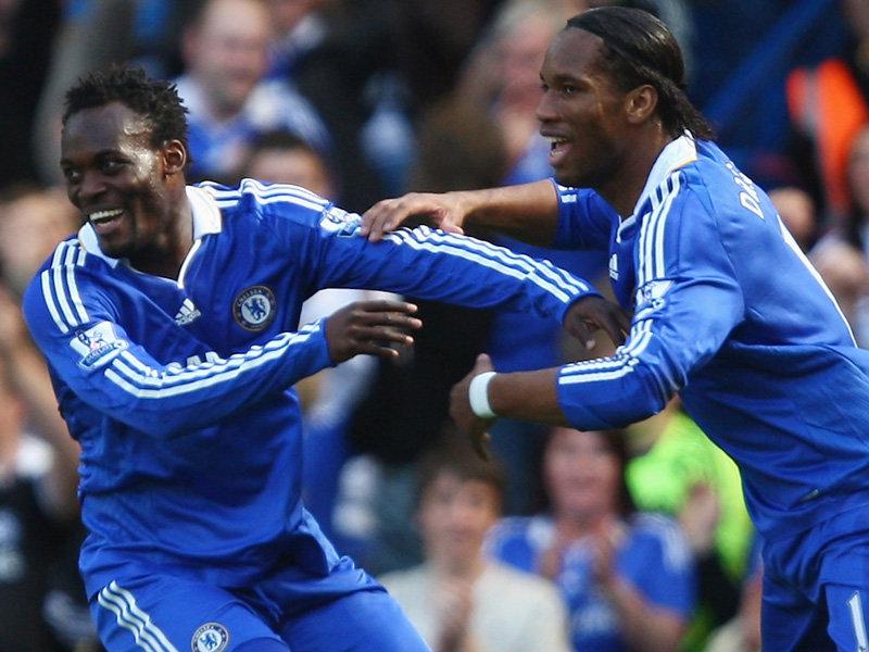 Essien dan Drogba saat masih di Chelsea Copyright: Ghanasoccernet.com