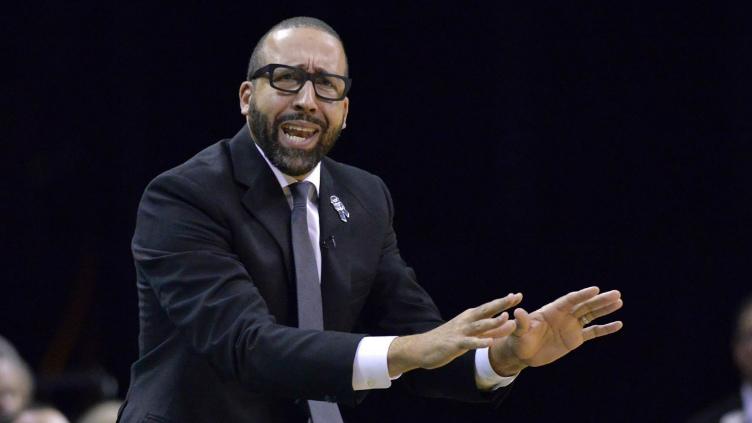 David Fizdale pelatih Memphis Grizzlies.