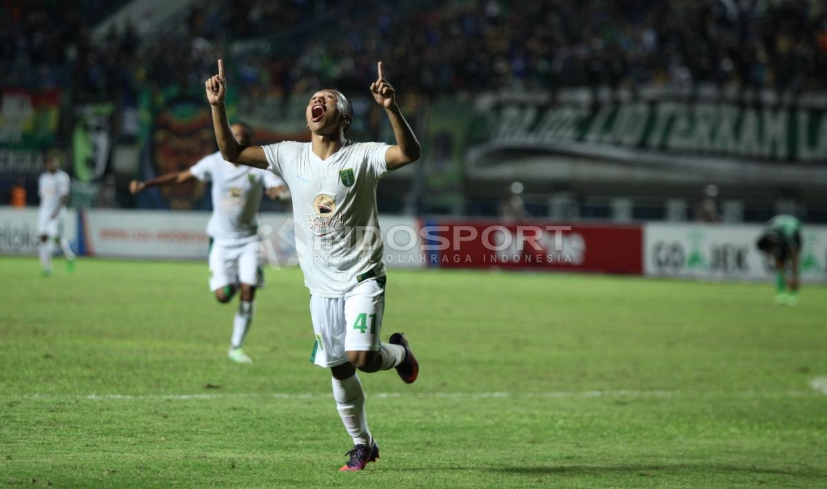 Persebaya Surabaya juara Liga 2 2017. Copyright: Indosport/Herry Ibrahim