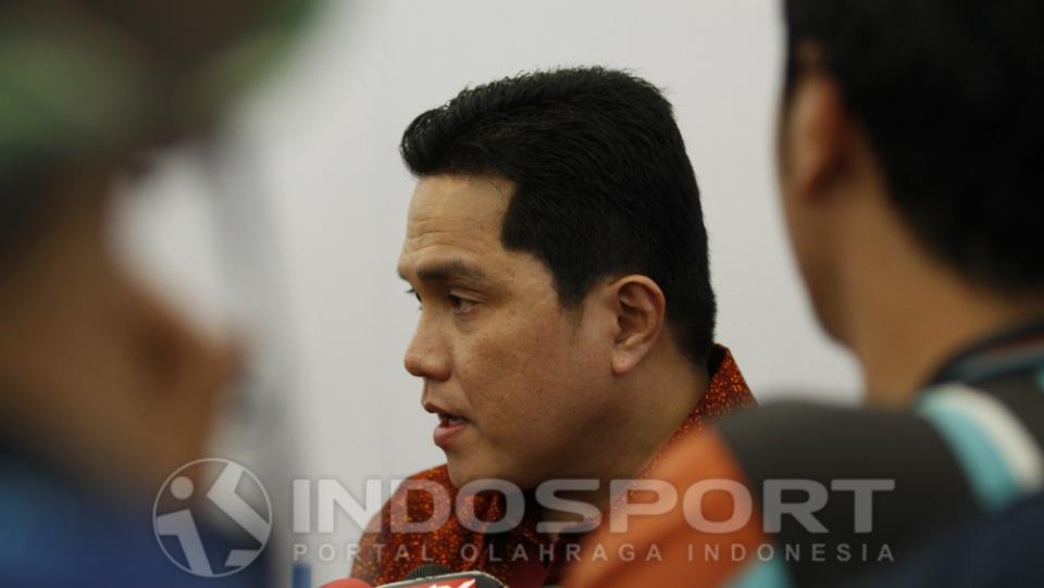 Erick Thohir beri petuah untuk anak muda zaman now demi menyongsong tahun-tahun ke depan yang penuh dengan kemajuan teknologi. Foto: INDOSPORT/Abdurrahman.R.